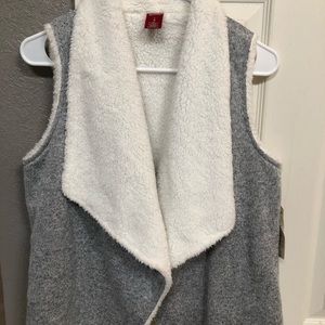 Girls Sherpa Vest (NWT)